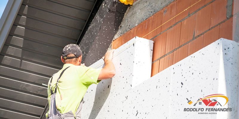 Aplicação de Capoto (ETICS)